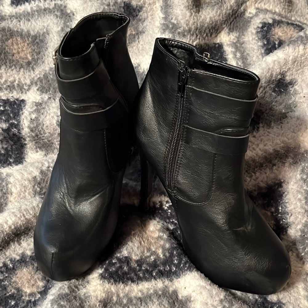 Black ankle zip up booties